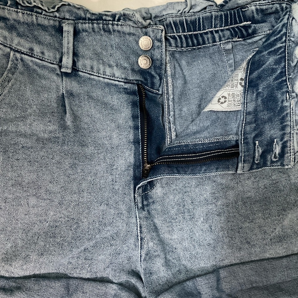 Wild Fable Light Blue Jean Shorts - Picture 2 of 8